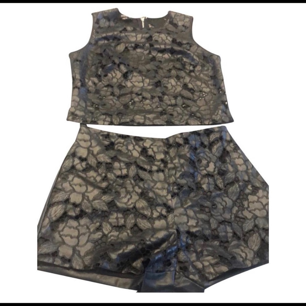 Bebe floral two piece short set